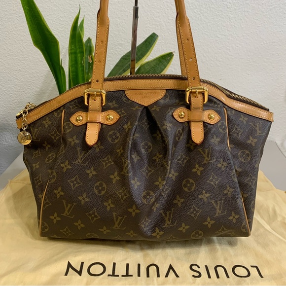 Handbags - 💕👜 LOUIS VUITTON Tivoli PM Handbag